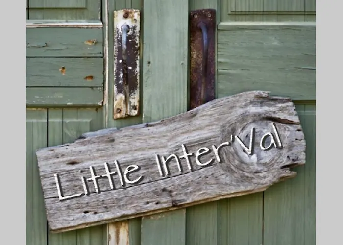 בית נופש Little Interval